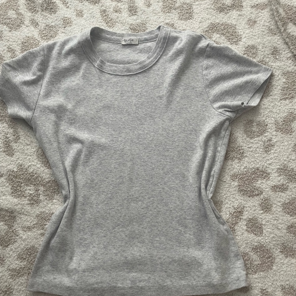 Brandy Melville crop tee